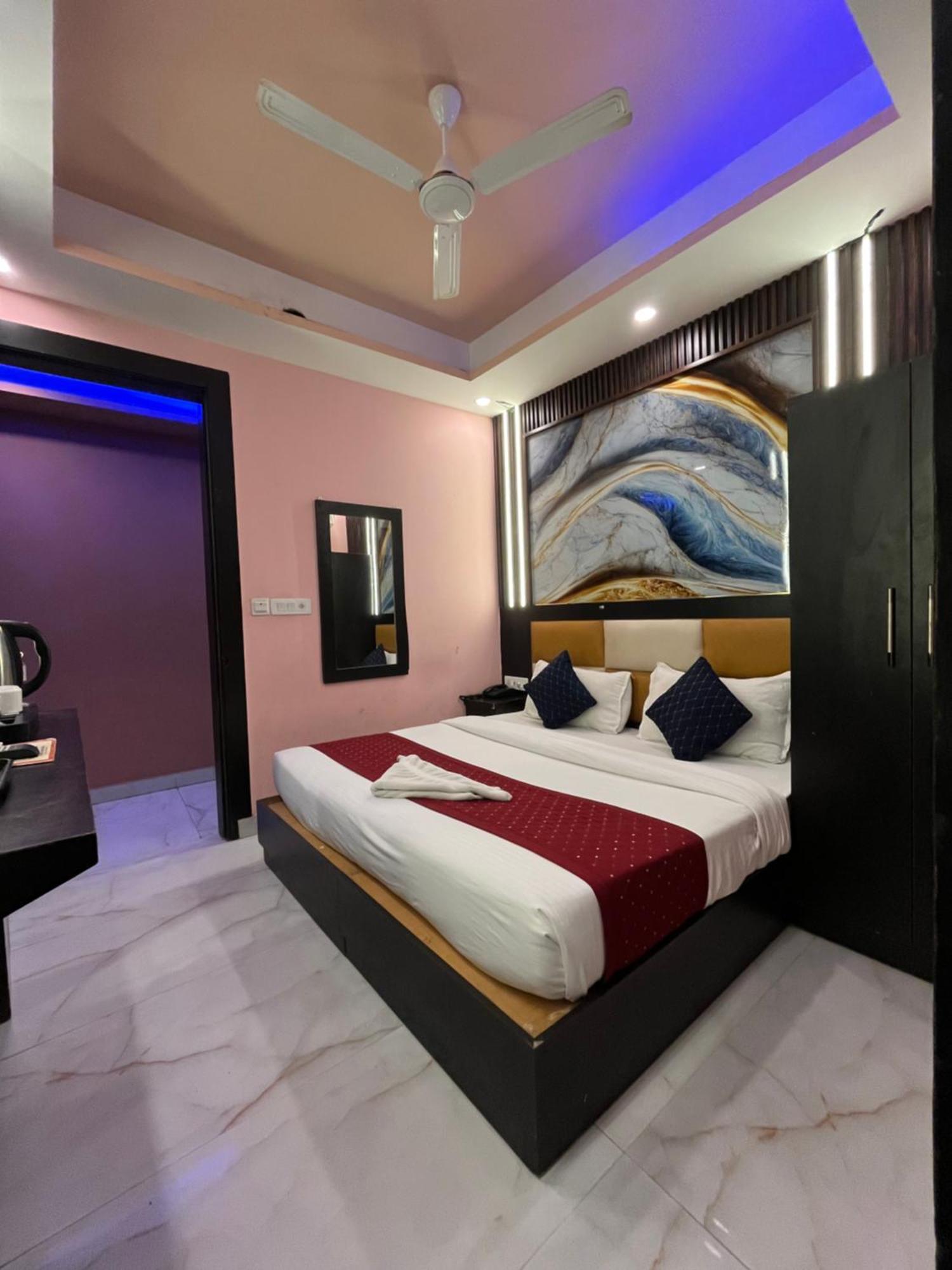 Jupiter Plaza Delhi Airport Hotel New Delhi Eksteriør billede