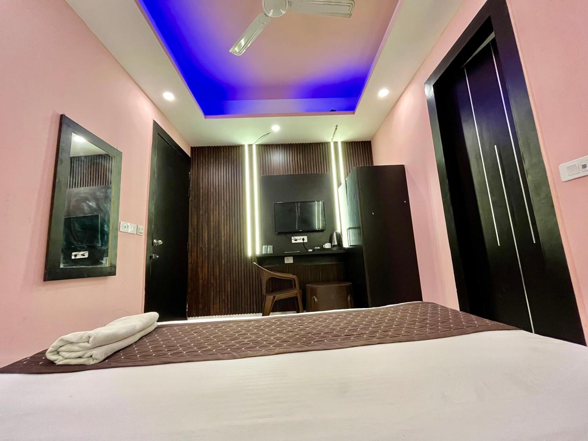 Jupiter Plaza Delhi Airport Hotel New Delhi Eksteriør billede