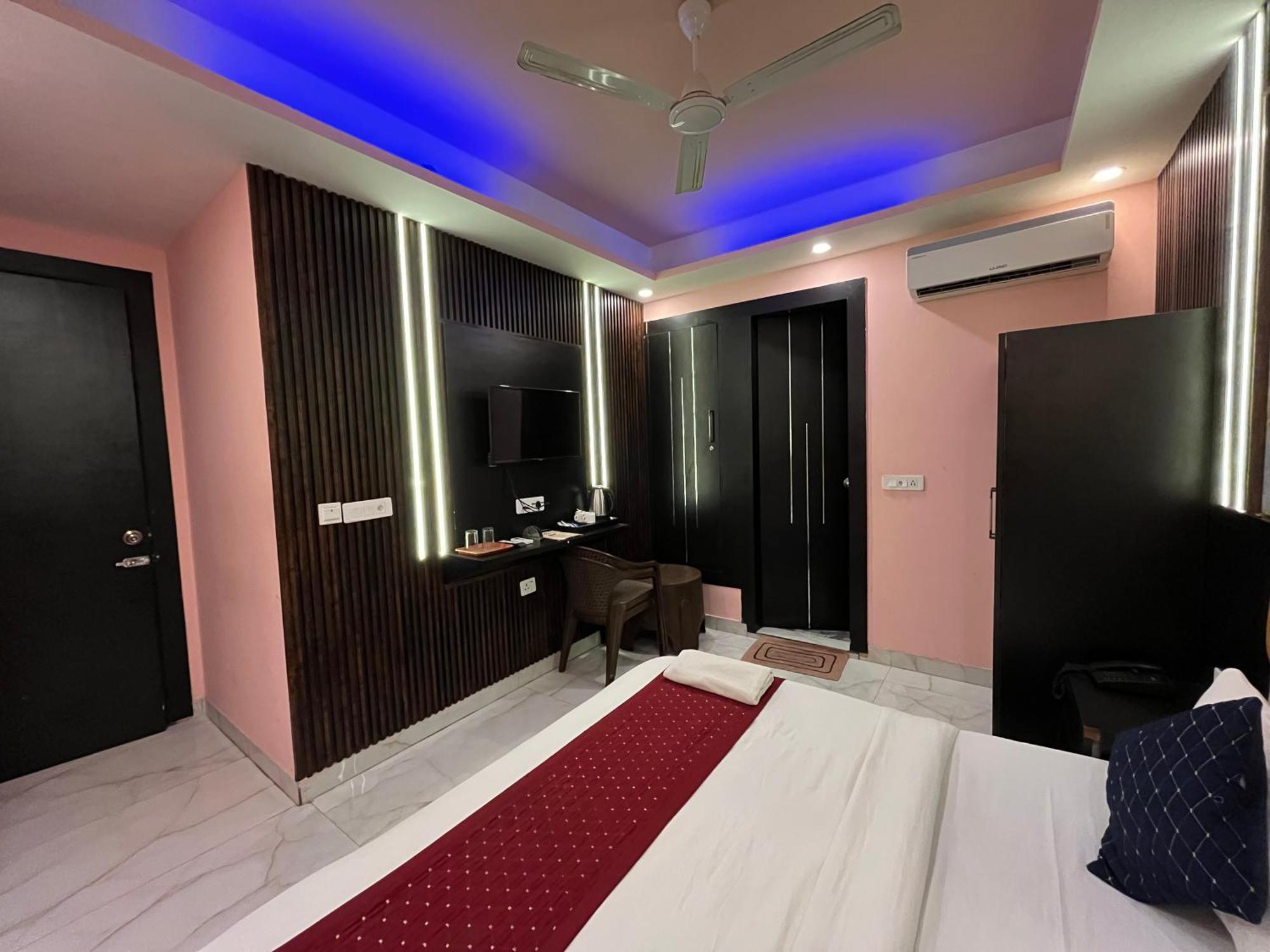 Jupiter Plaza Delhi Airport Hotel New Delhi Eksteriør billede