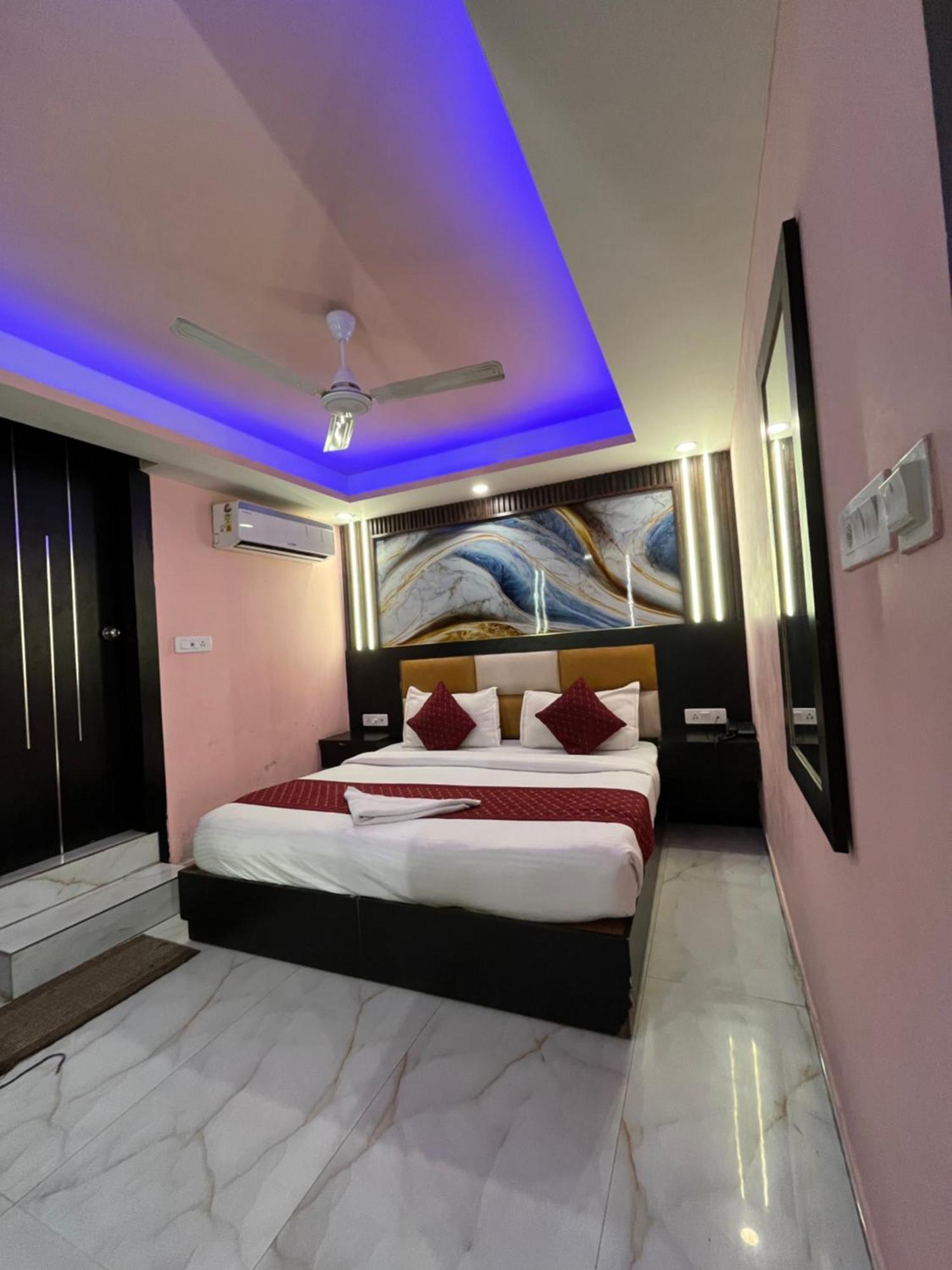 Jupiter Plaza Delhi Airport Hotel New Delhi Eksteriør billede